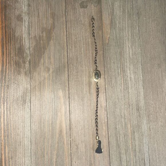 Delicate Gold/Black Bracelet - Picture 6 of 12